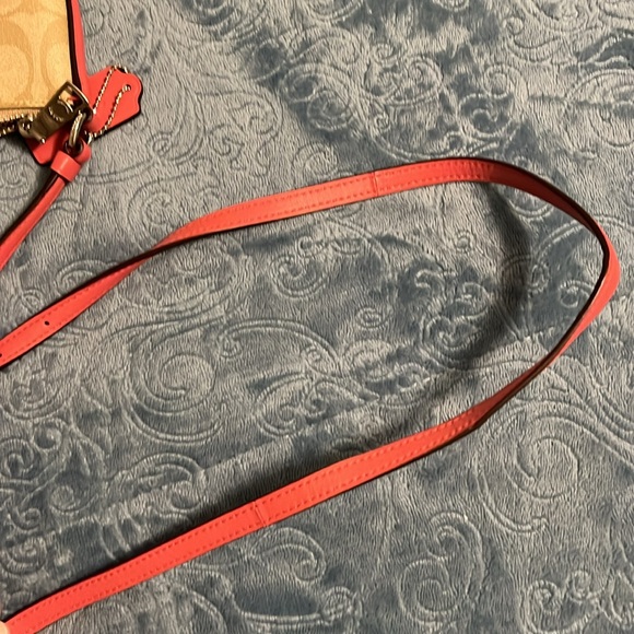 EUC Coach Crossbody - Picture 4 of 6